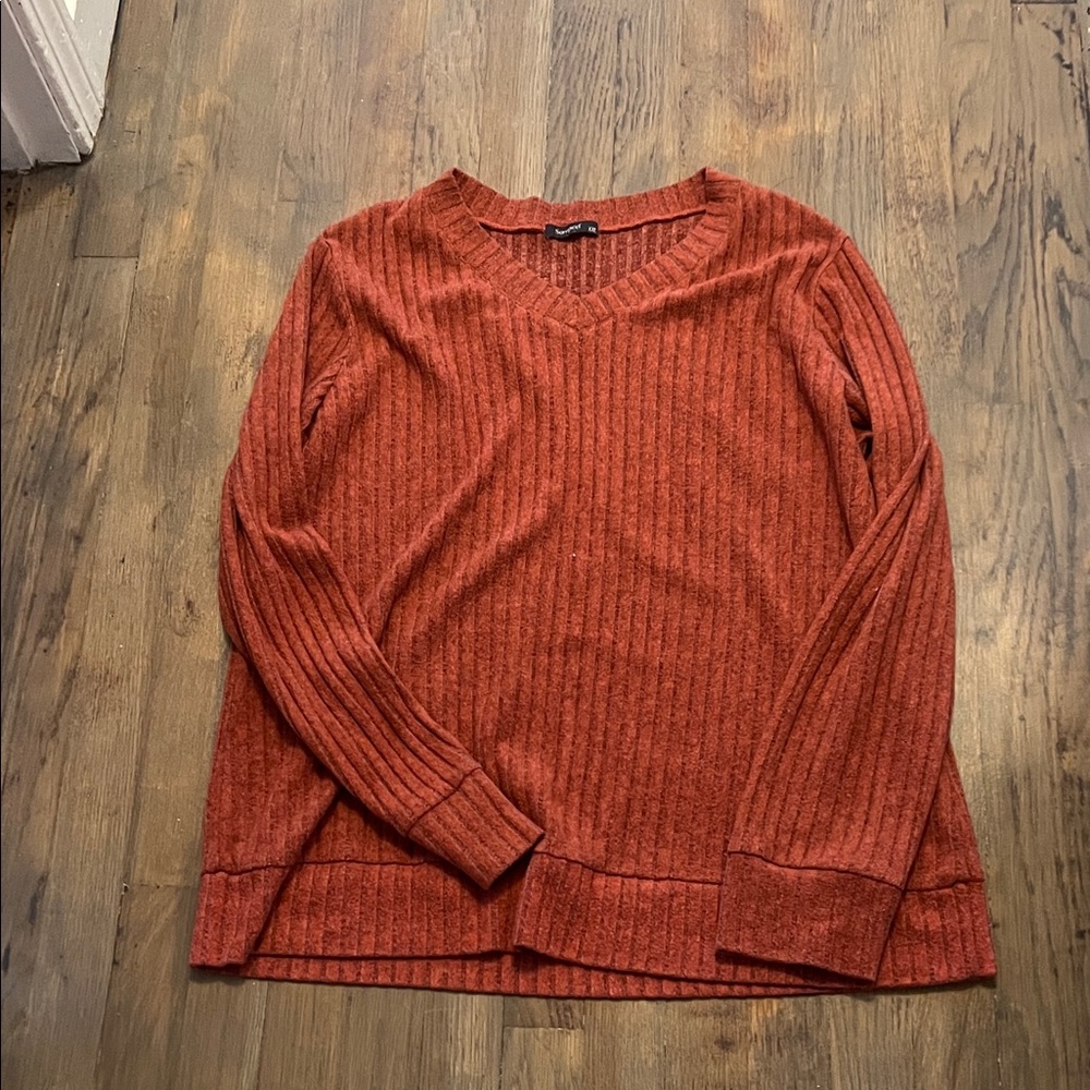 Women’s V-Neck Ribbed Sweater - Rust